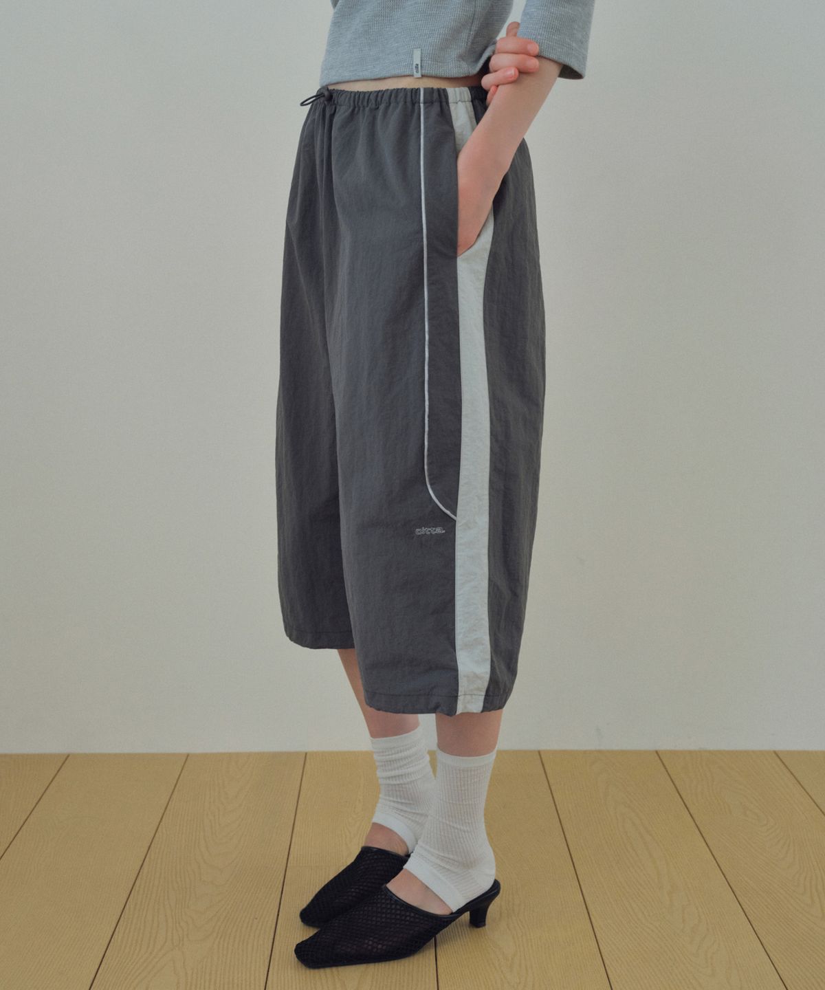 씨타(CITTA) Side Pannel Nylon Bermuda pants_CTB583(Charcoal)
