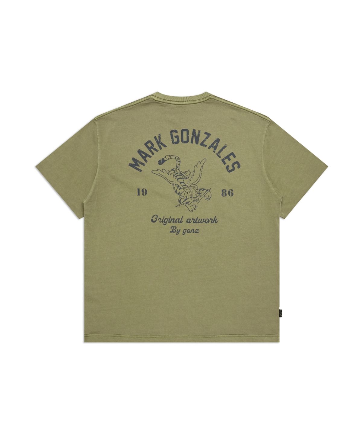 마크곤잘레스(MARK GONZALES) 피그먼트 플라잉 타이거 티셔츠 - GREEN MOSS