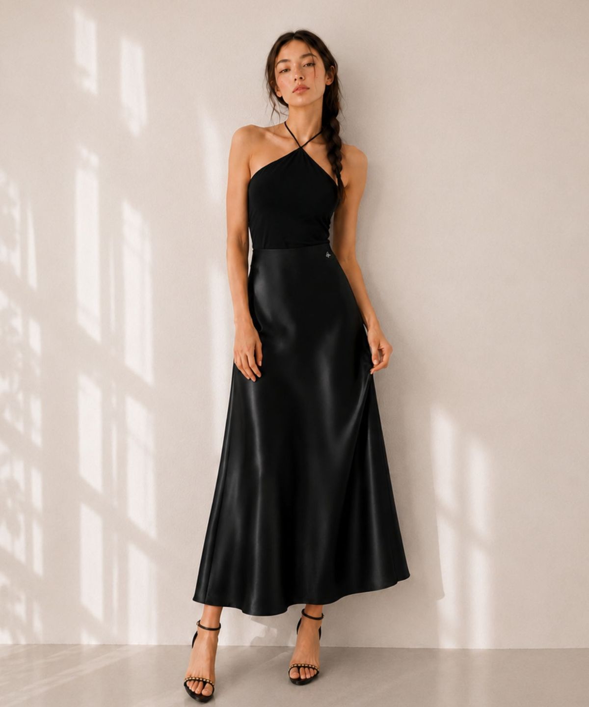 블랙크러쉬(BLACRUSH) Silky Satin Slim Skirt / 블랙