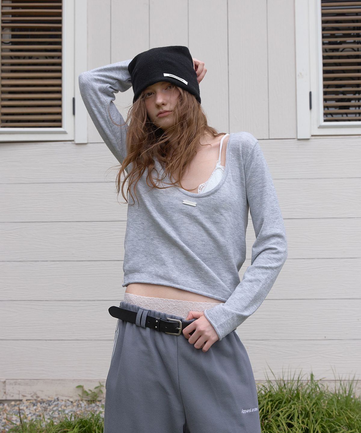 어패럴아카이브(APPAREL ARCHIVE) Ross deep u-neck knit - Gray