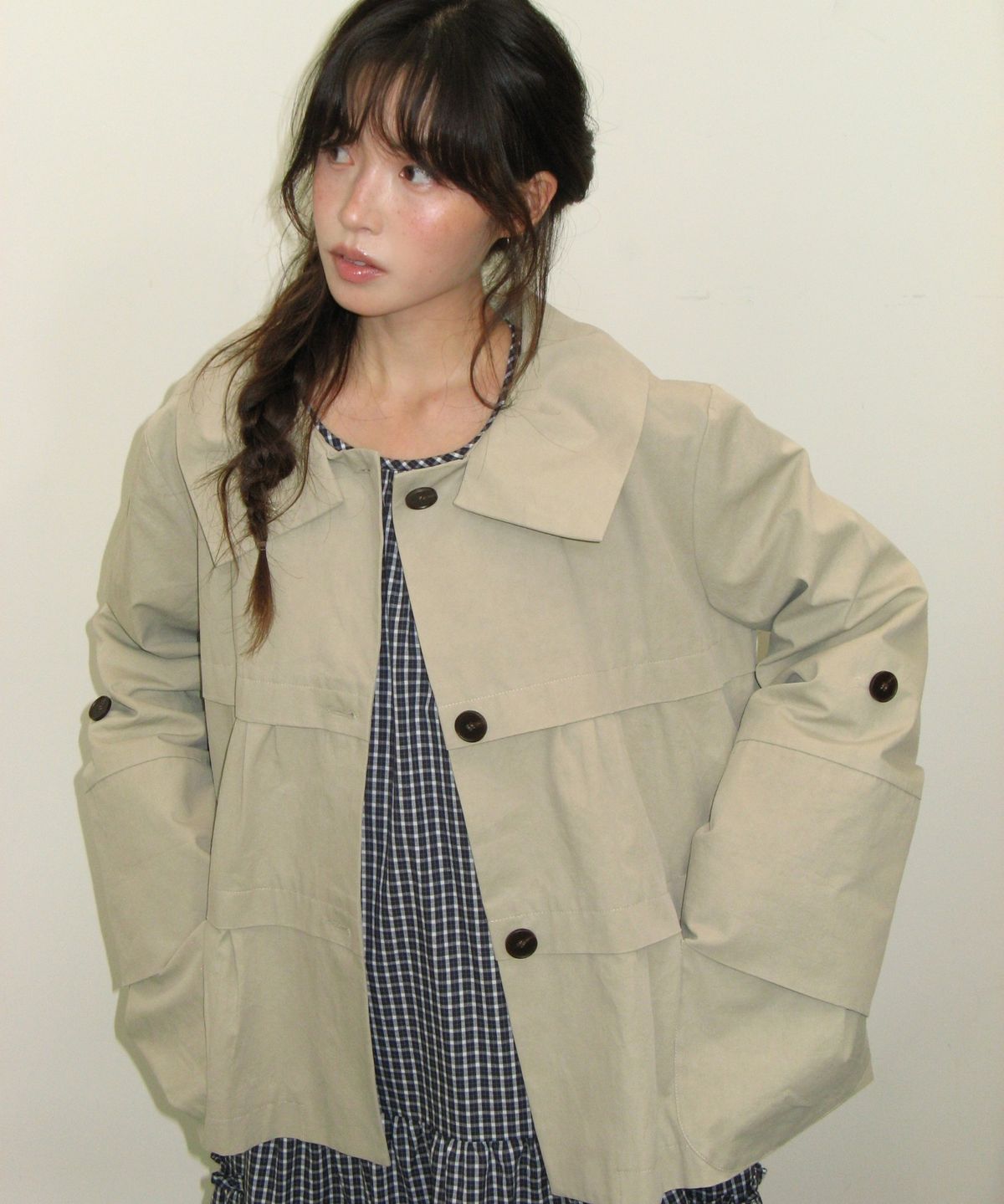 론론(RONRON) FRILL COLLAR SHIRRING JACKET BEIGE