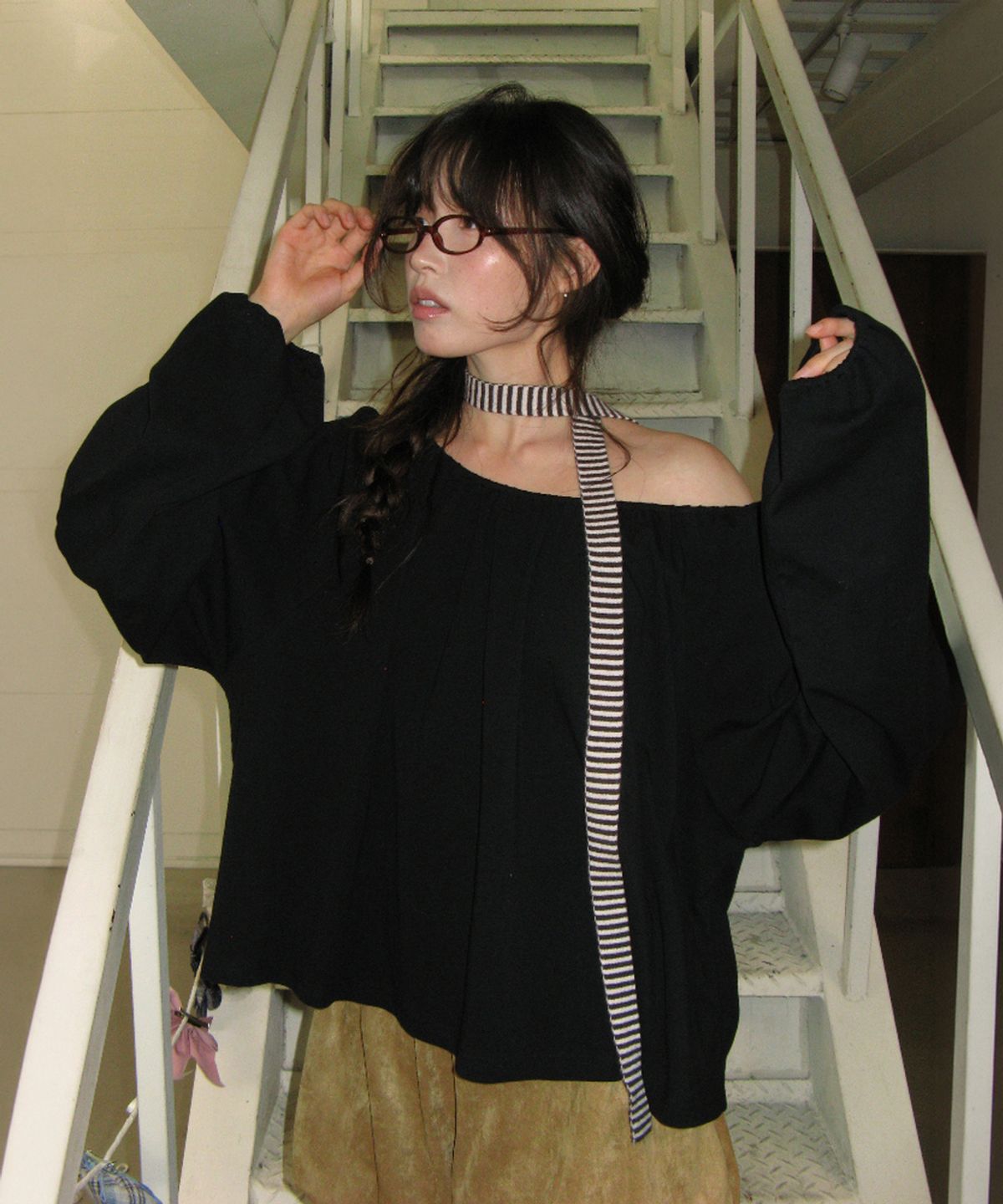 론론(RONRON) SHIRRING PUFF LONG SLEEVE BLACK