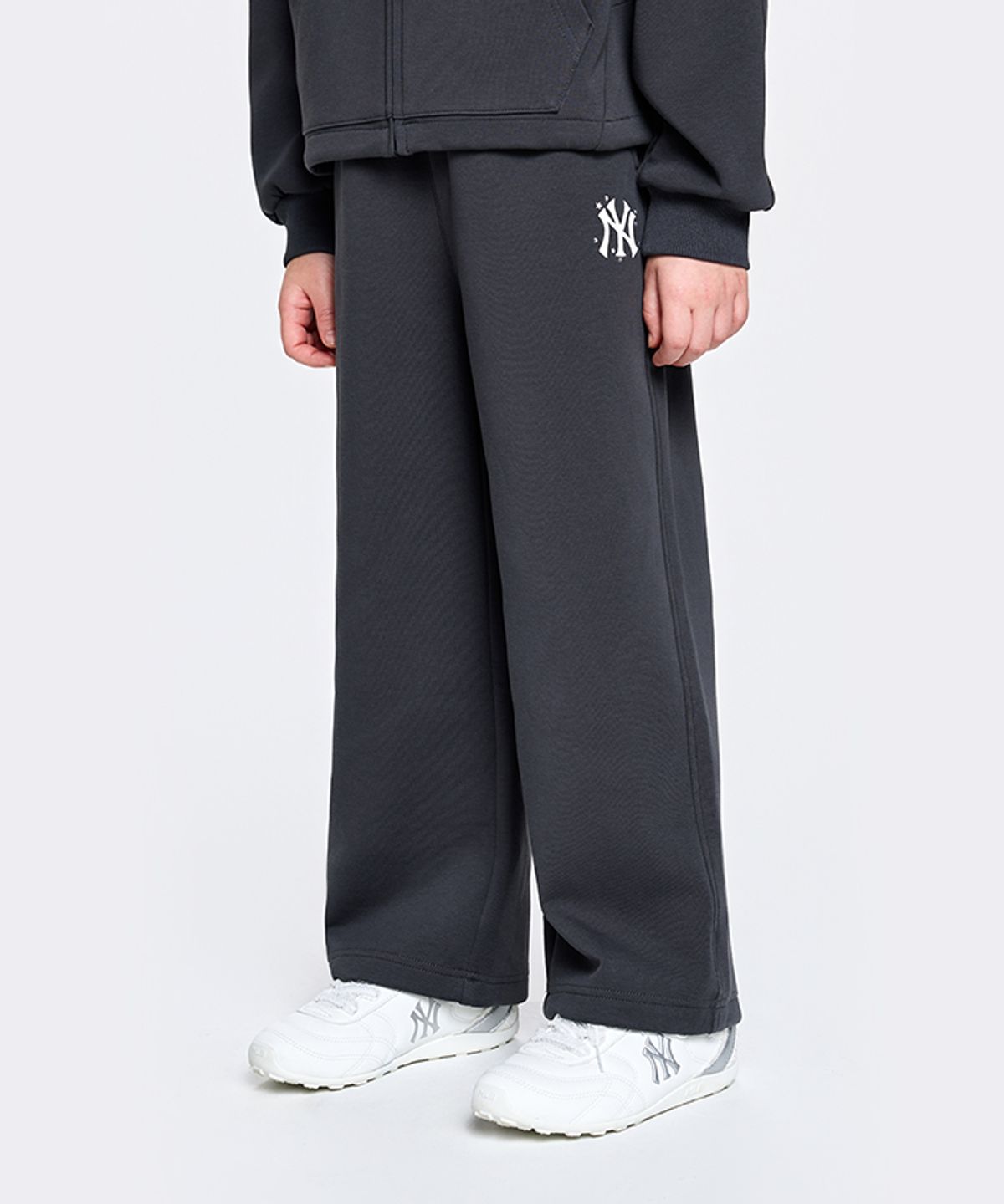 엠엘비 키즈(MLB KIDS) 스트릿 걸즈 스몰로고 와이드 팬츠 NY (D.Charcoal Grey)