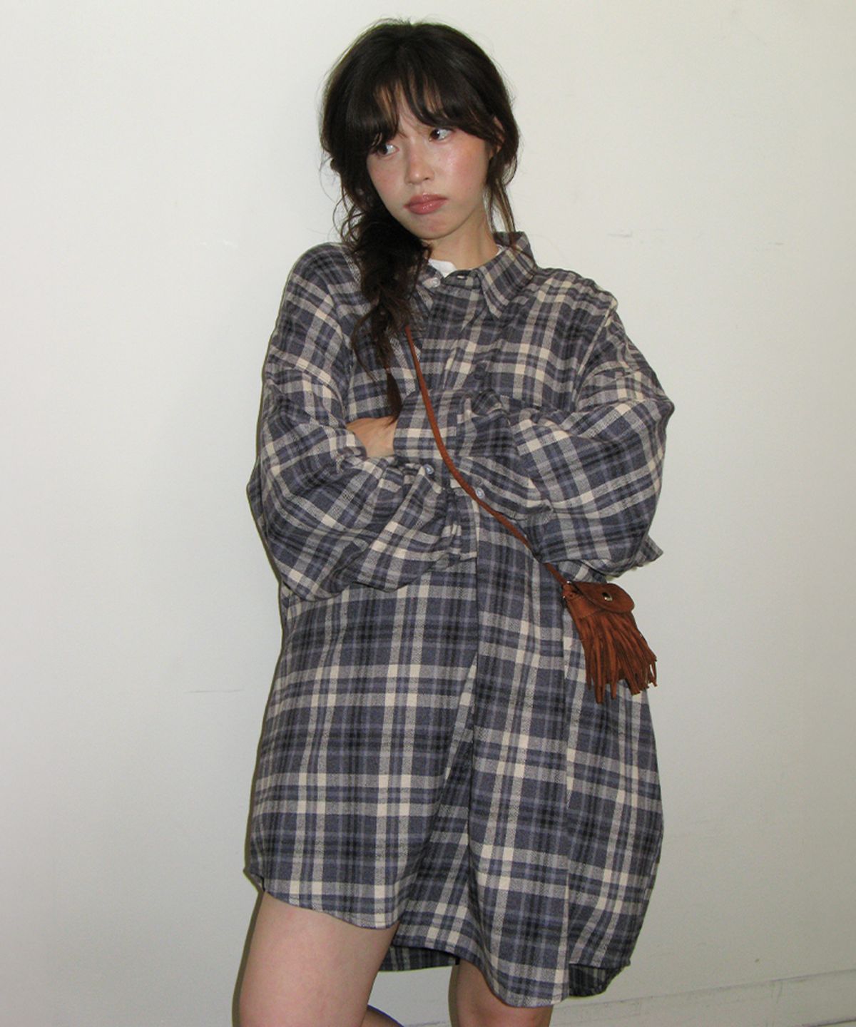론론(RONRON) RIBBON PIN SET SHIRT DRESS NAVY CHECK