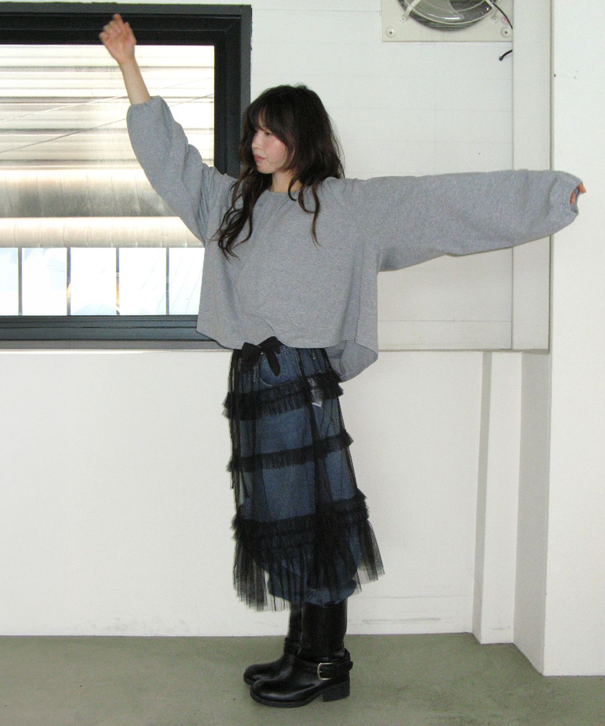 론론(RONRON) RIBBON PIN SET SHEER TULLE SKIRT BLACK