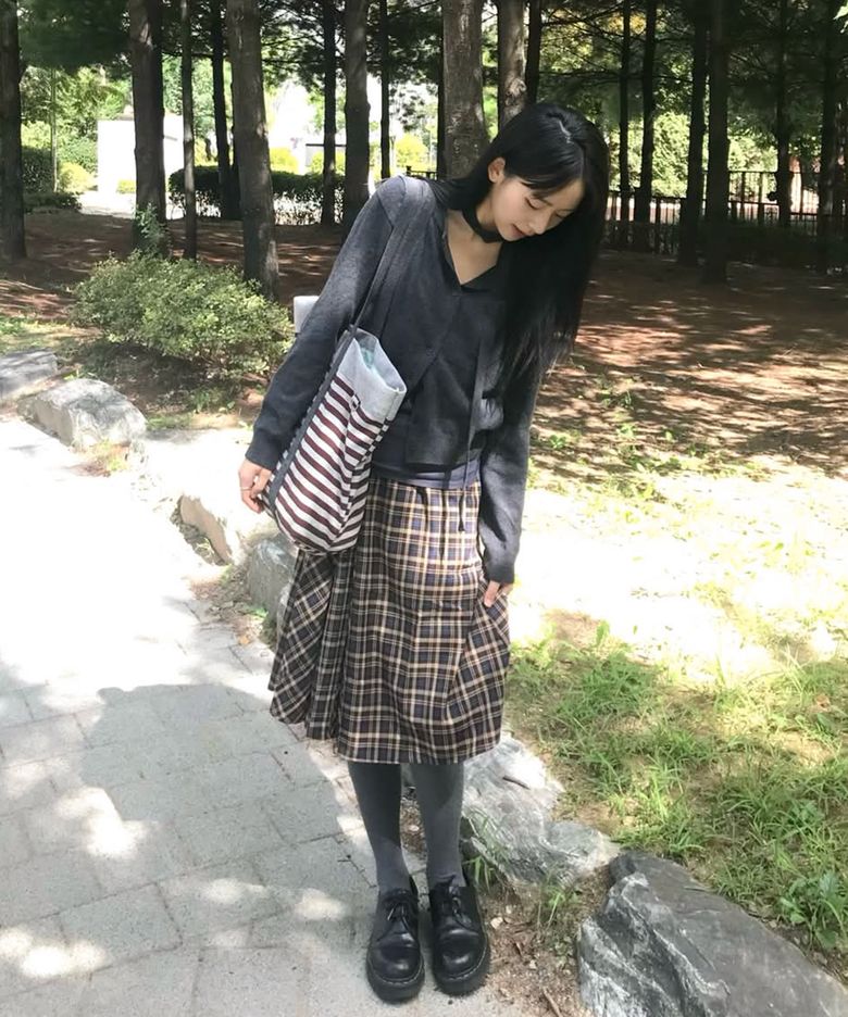 CHECK FLARE BANDING MIDI SKIRT BROWN