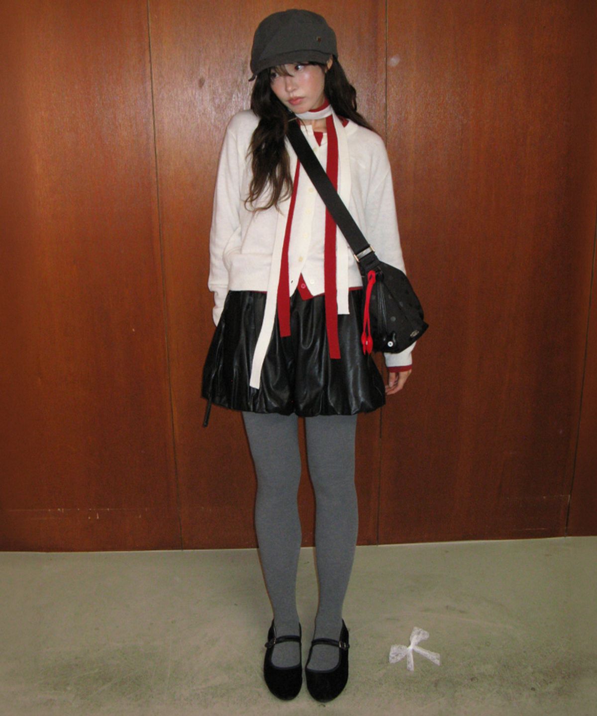 론론(RONRON) DRAWSTRING BALLOON SHORTS LEATHER BLACK