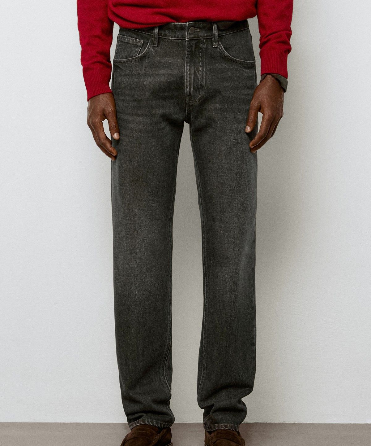 마시모두띠(MASSIMO DUTTI) 스톤 워싱 테이퍼드핏 진