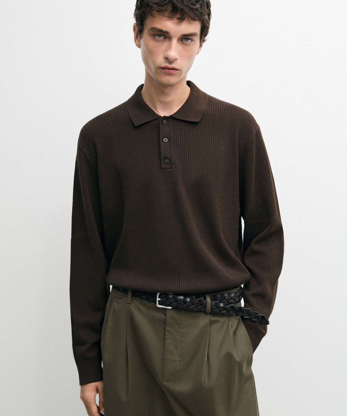 마시모두띠(MASSIMO DUTTI) 버튼 디테일 폴로 니트 스웨터