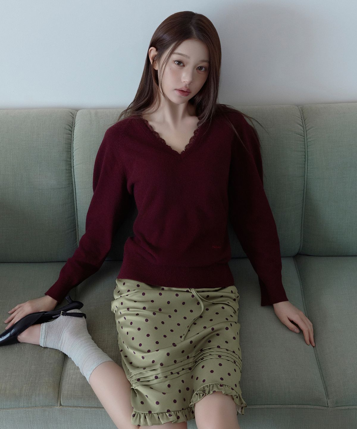 로라로라(ROLAROLA) LACE V NECK KNIT BURGUNDY