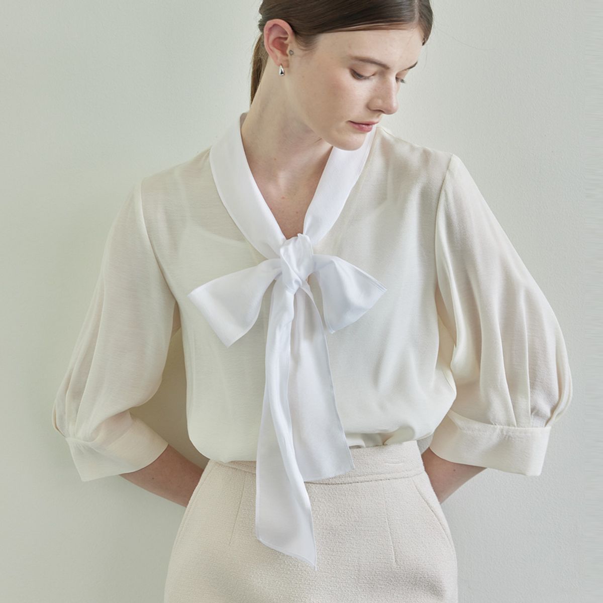 히이크(HYYK) Shine Mow Blouse_Cream
