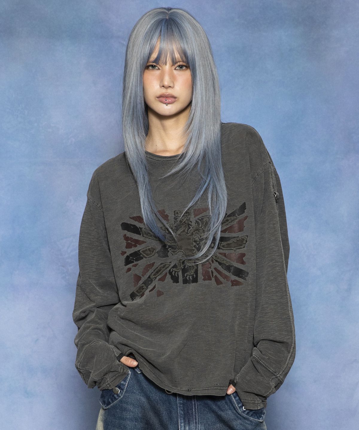 글랙(GLACK) GT190 빈티지 플래그 잭 핑거홀 세미 크롭 워시드 롱슬리브 (CHARCOAL GRAY)