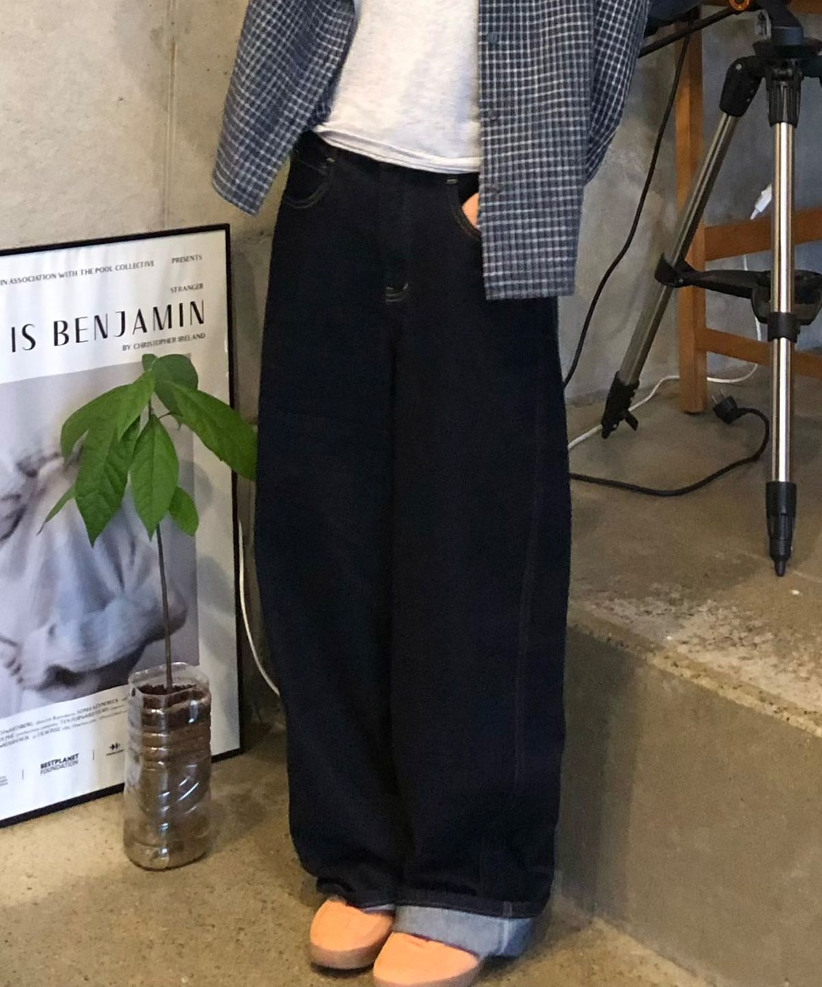 마인드브릿지 우먼(MIND BRIDGE WOMEN) [W]커브드 와이드 인디고 스티치 데님 팬츠