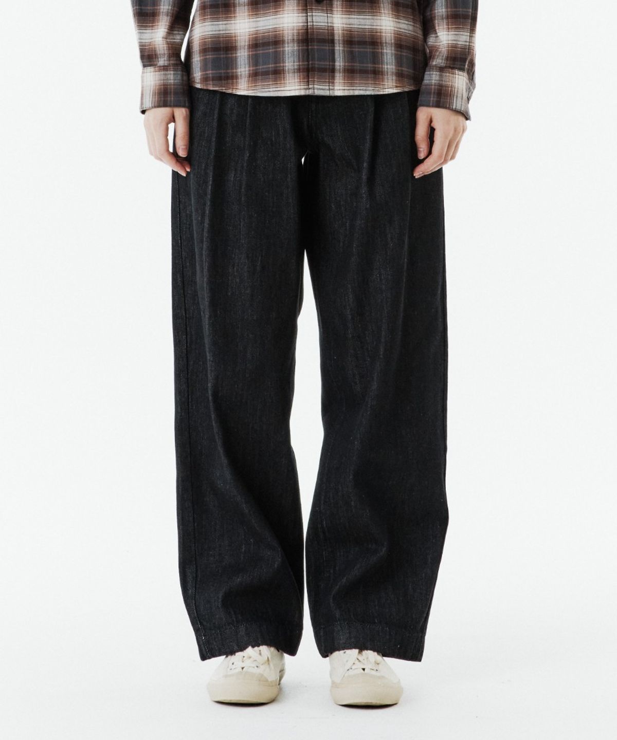 브롬톤 런던(BROMPTON LONDON) W TWO TUCK DENIM TROUSERS - BLACK (P263WDP461)