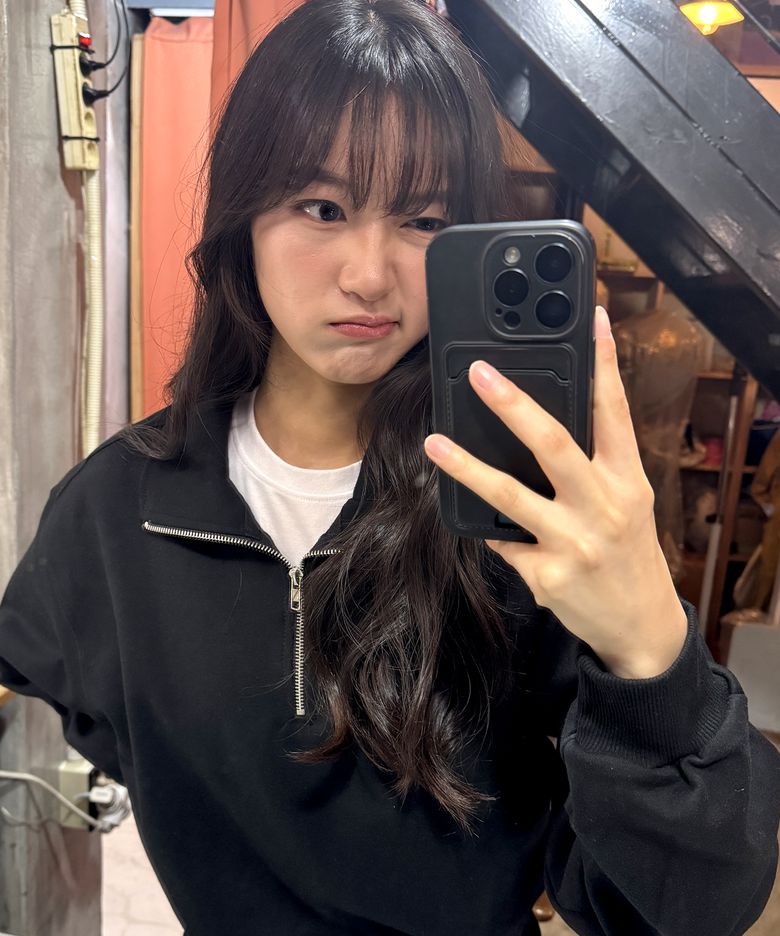 무드 오버사이즈 볼륨 크롭 하프집업 블랙