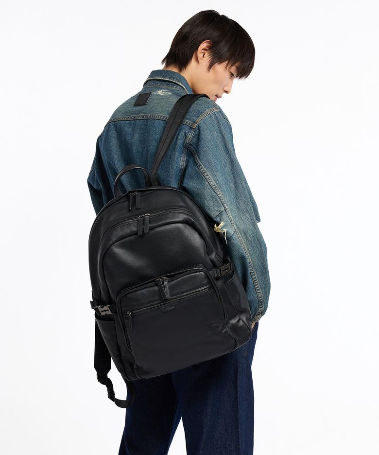 Perfec Two-Touch Slate Leather Backpack (퍼펙 투 터치 슬레이트 레더 백팩) Black