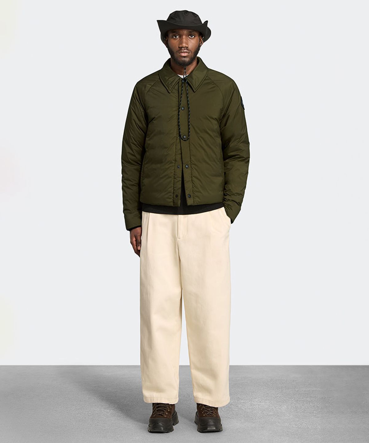 캐나다구스(CANADAGOOSE) 남성 롯지 코치 다운 자켓 블랙 디스크(Khaki)_Q255AMDB02KAN