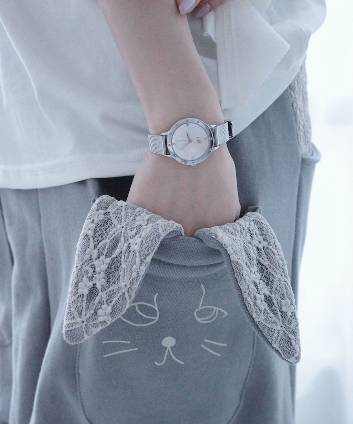 이스페이스(EEESPACE) Lucky Clover Watch (Silver Ivory)