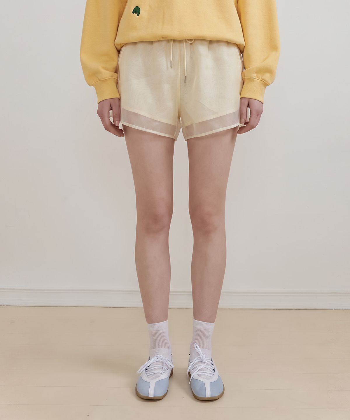 몰리올리(MOLLIOLLI) OGANZA PT Sheer Shorts [Ivory]
