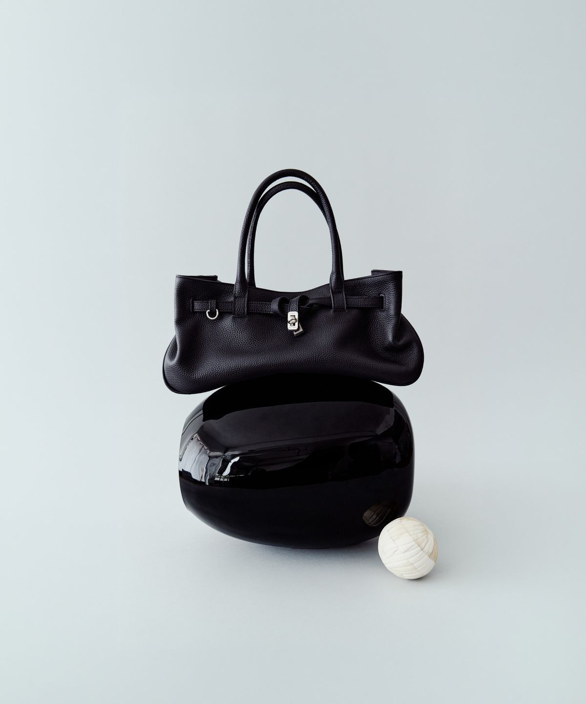 시야쥬(SIYAZU) SIAC3142 Velu Bag_Black