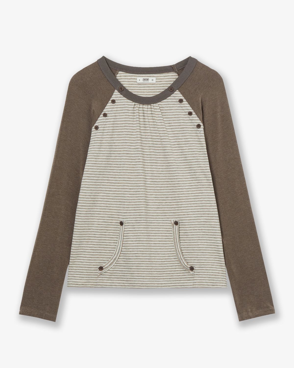 에이이에이이(AEAE) BUTTON SHIRRING POCKET TEE [BROWN]