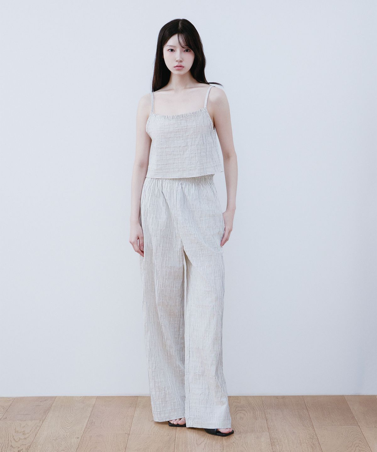 샵아라(SHOP,ARA) 스트라이프 시어서커 셔링 와이드 팬츠_아이보리