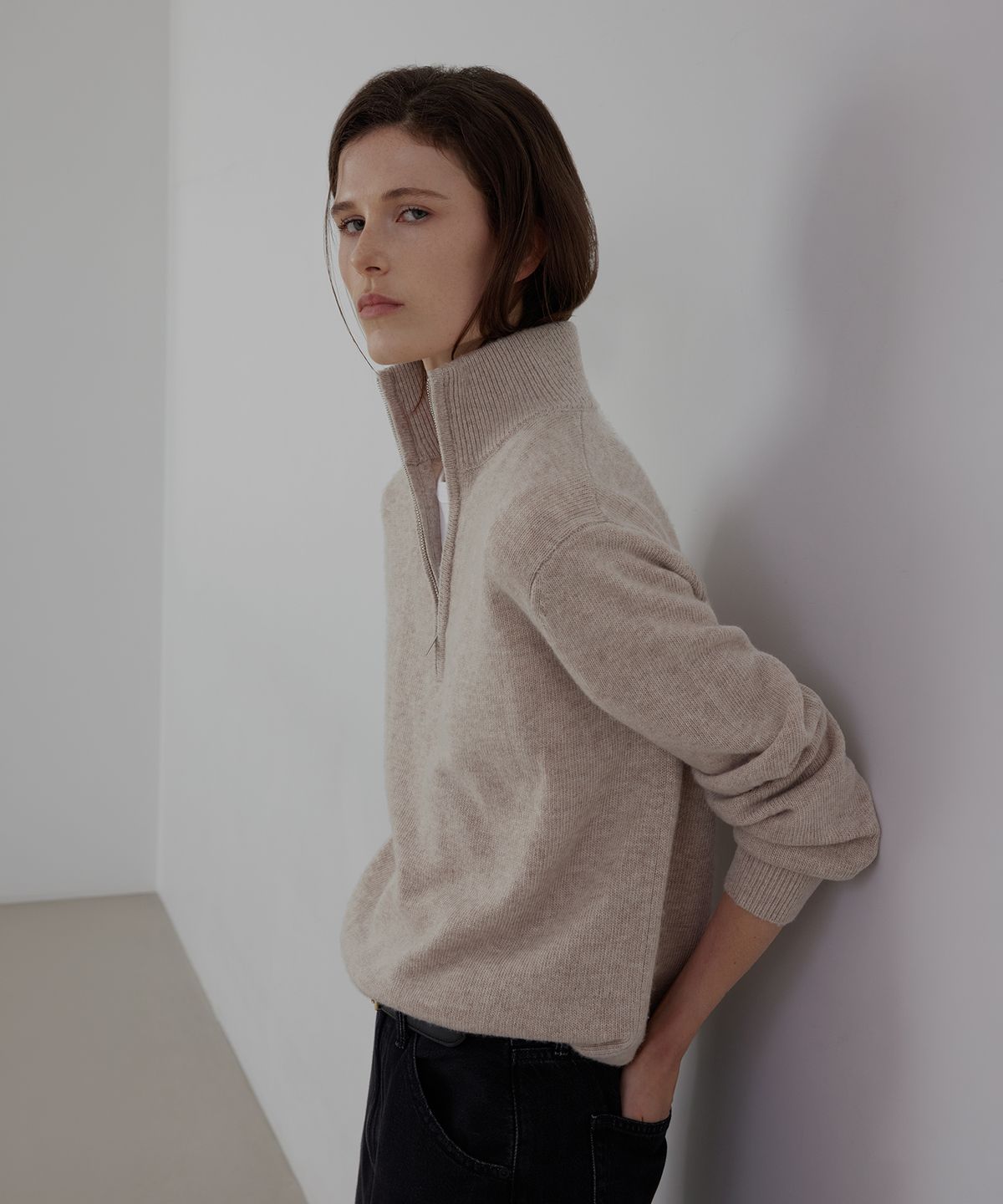 퀸스래빗(Q'SRB) Quarter-Zip Half Mock-Neck Pullover