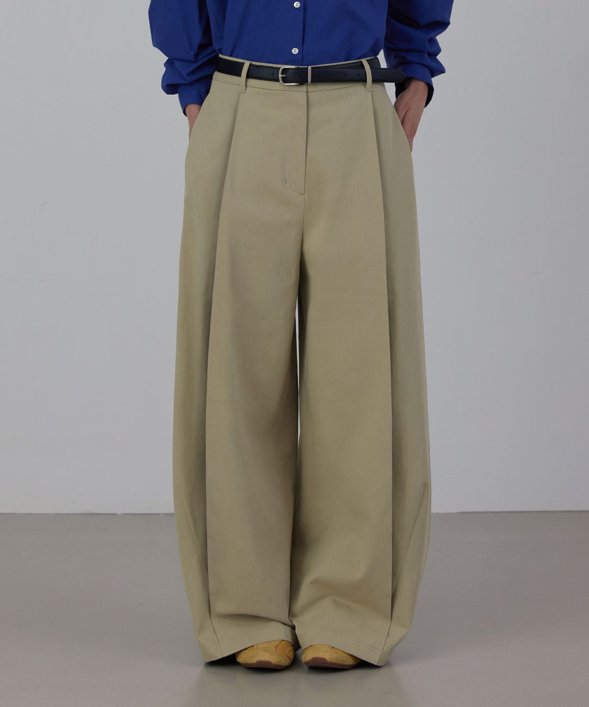 퀸스래빗(Q'SRB) Modern Volume Silhouette Pants