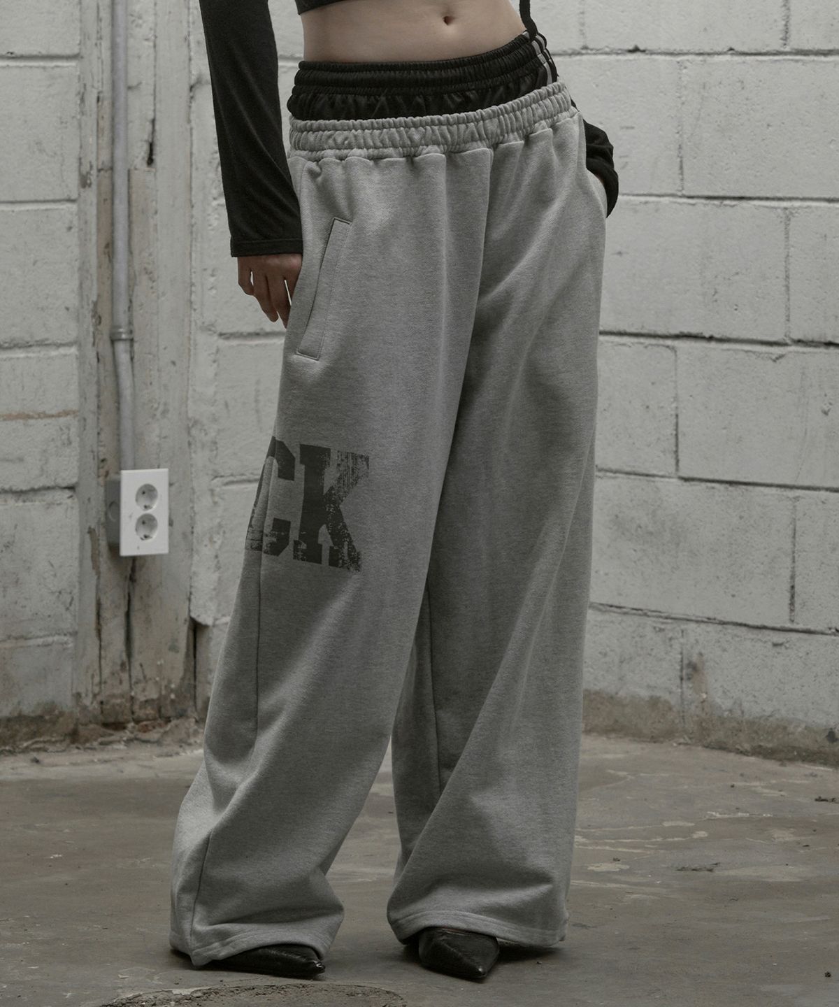 락케이크(ROCKCAKE) RCK Layered Wide 2way Jogger - Gray