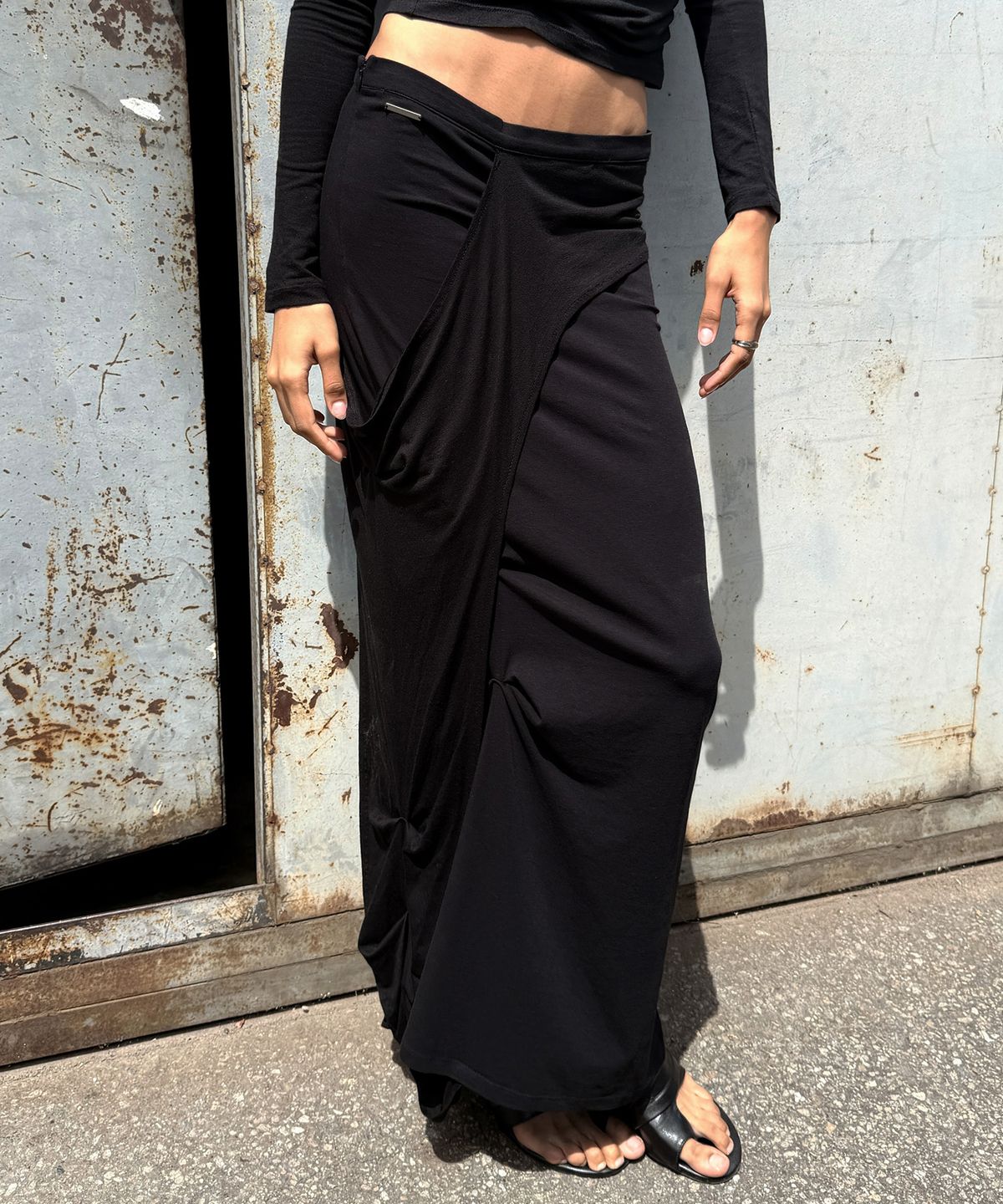 락케이크(ROCKCAKE) Draped Maxi Skirt - Black
