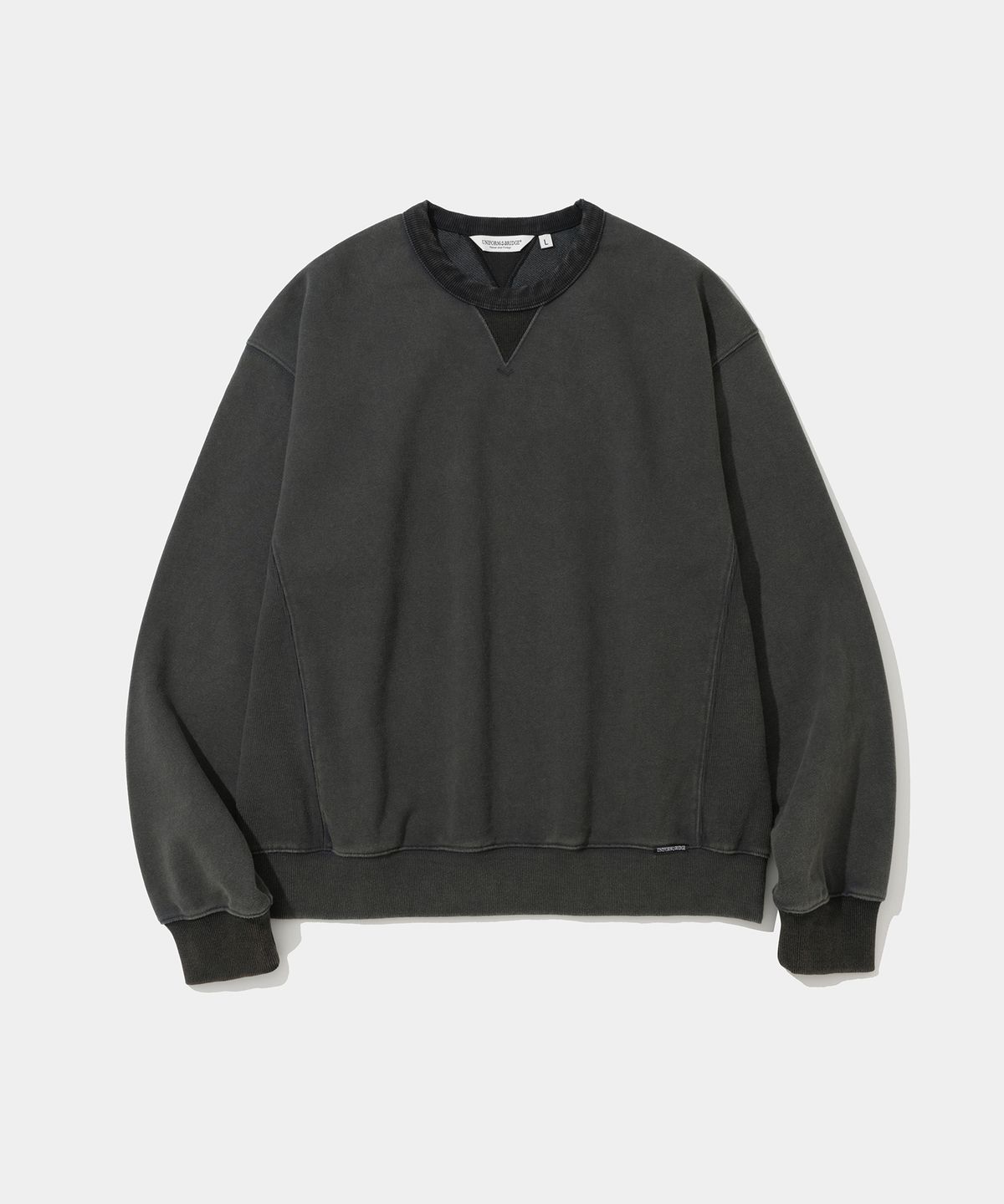 유니폼브릿지(UNIFORM BRIDGE) salt washed sweatshirt charcoal