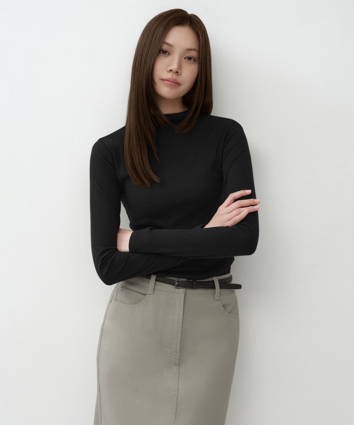 무신사 스탠다드 우먼(MUSINSA STANDARD WOMAN) 우먼즈 웜 브러쉬드 슬림 모크 넥 긴소매 티셔츠 [블랙]