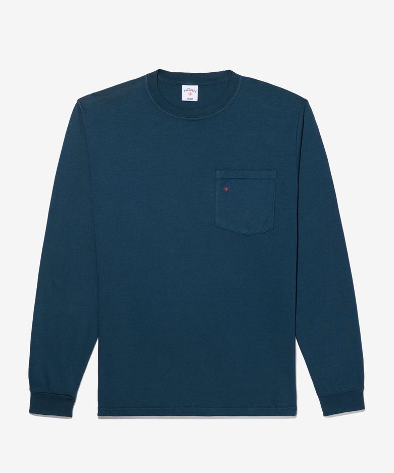 (U) 롱 슬리브 코어 로고 포켓 티 에메랄드 그린 LONG SLEEVE CORE POCKET TEE EMERALD GREEN