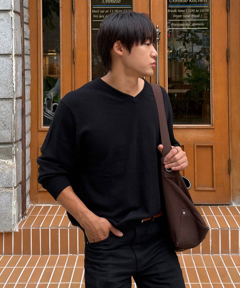 캐시미어 브이넥 니트 BLACK