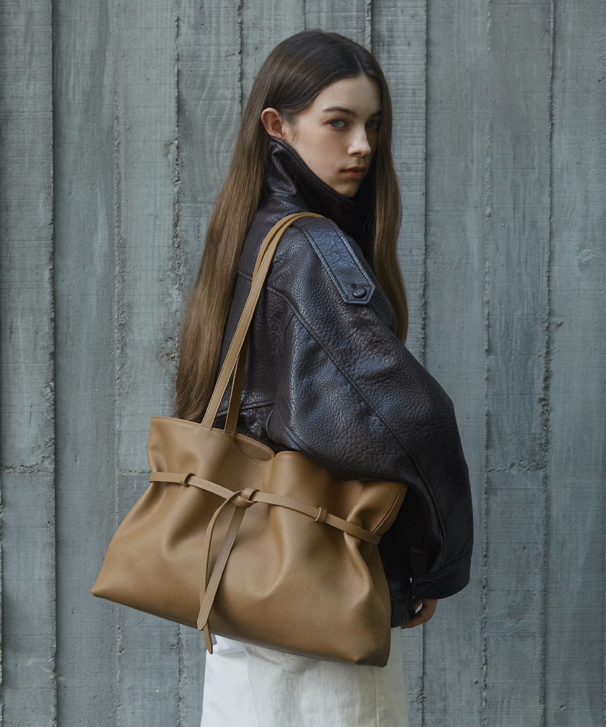 벨류엣(VALLUAT) Ovel bag_Camel