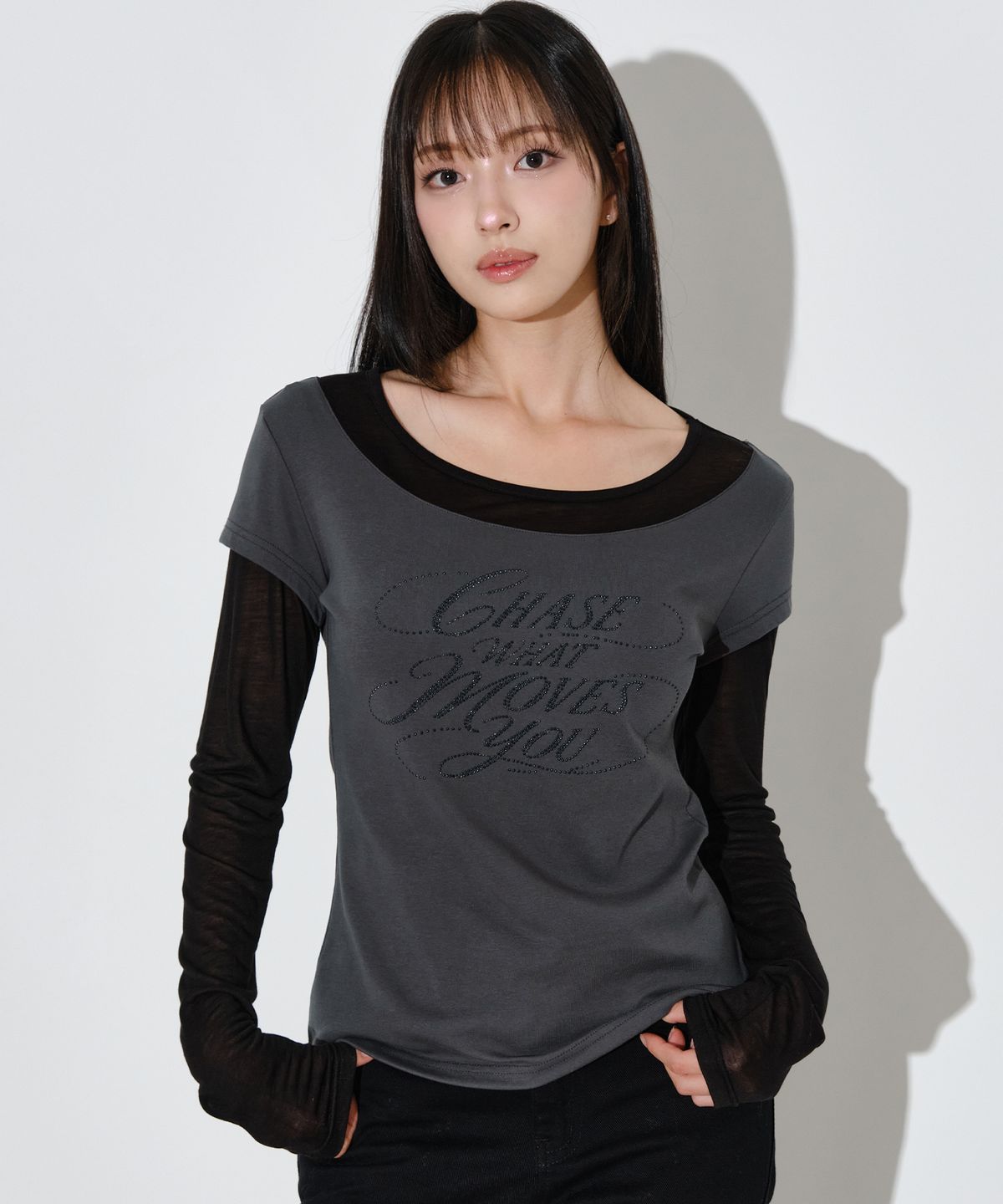 헬레네파리스(HELENE PARIS) 오슬로 큐빅 레이어드 티셔츠 [딥 그레이-블랙]