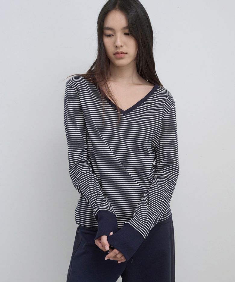 STRIPE V-NECK TOP_NAVY