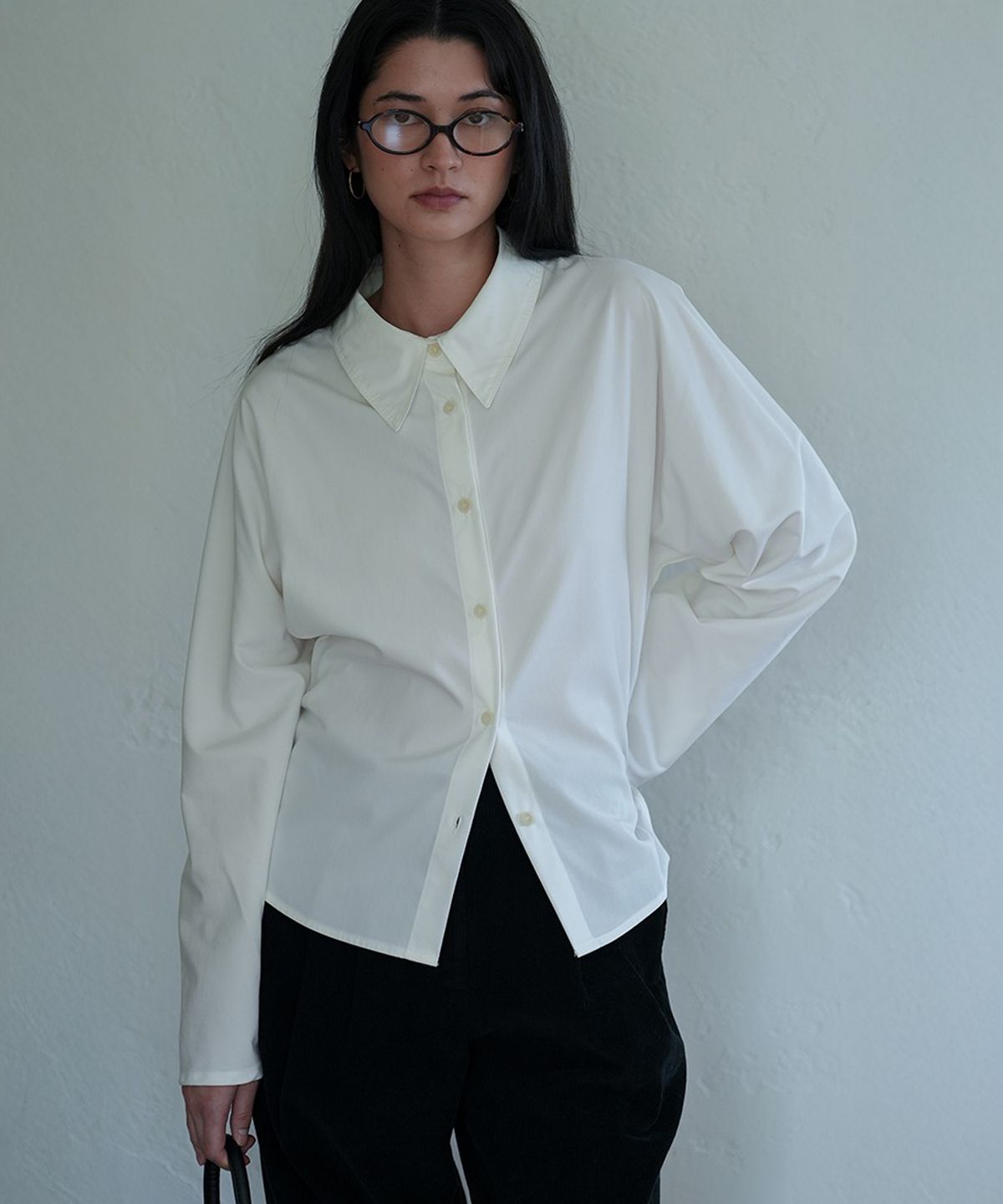 더밀루이(THEMILUI) Lenny Cara Shirt (Ivory)