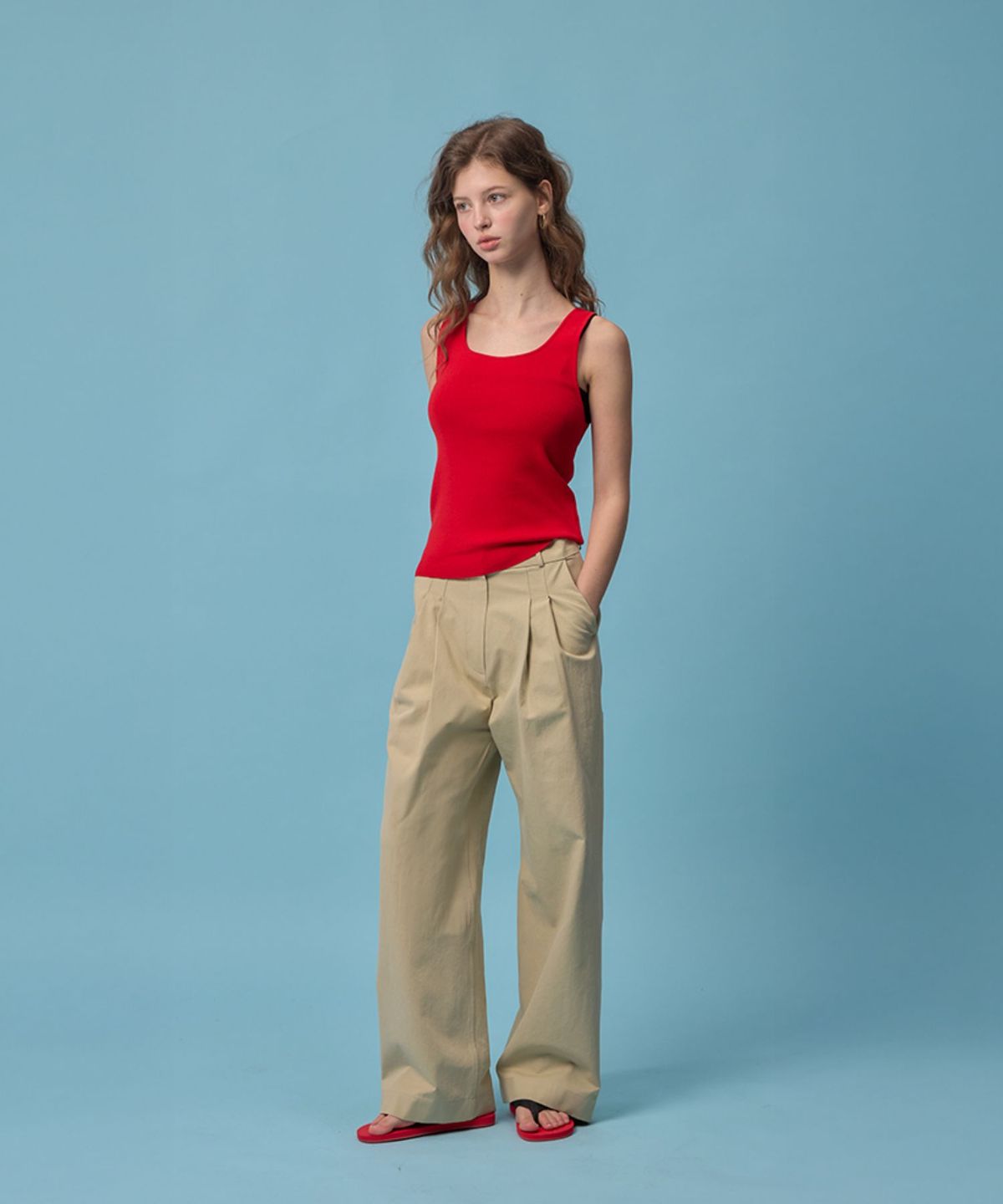 더밀루이(THEMILUI) Milo Wide Tuck Pants (Sand Beige)