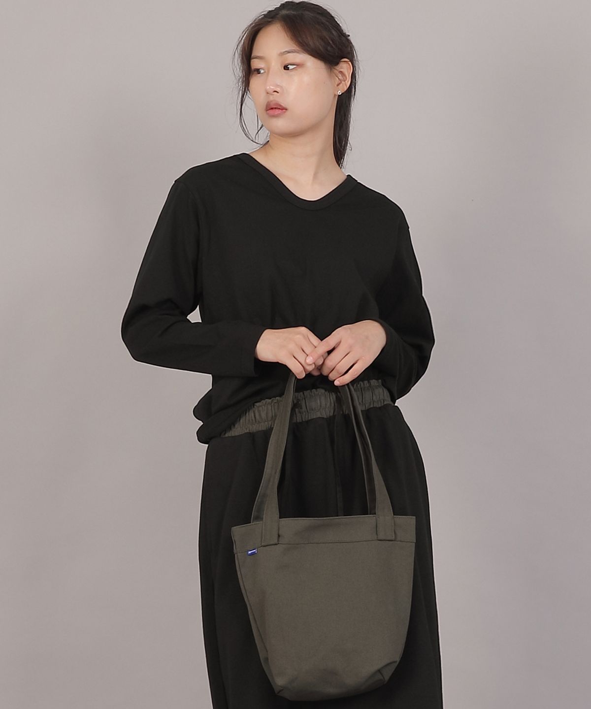 세인트크루(SAINTCREW) 포켓리스 트래페즈 에코백 EPL-166 카키M