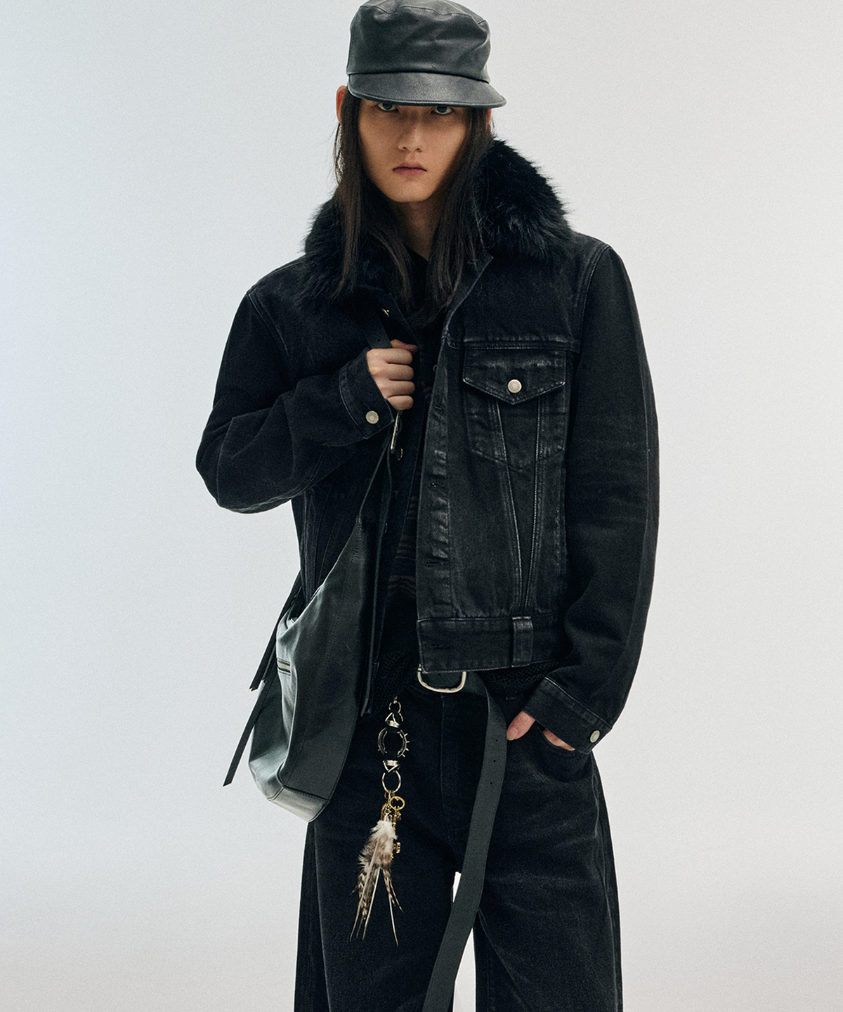 엘무드(LMOOD) 셰리 데님 트러커 자켓 워시드 블랙