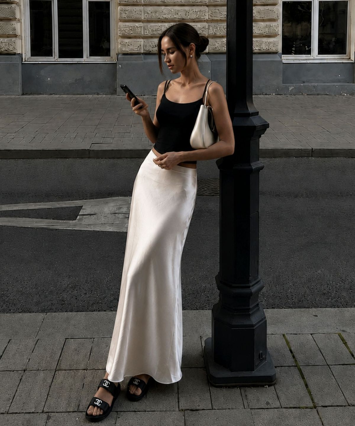 블랙크러쉬(BLACRUSH) Silky Satin Slim Skirt / 버터크림