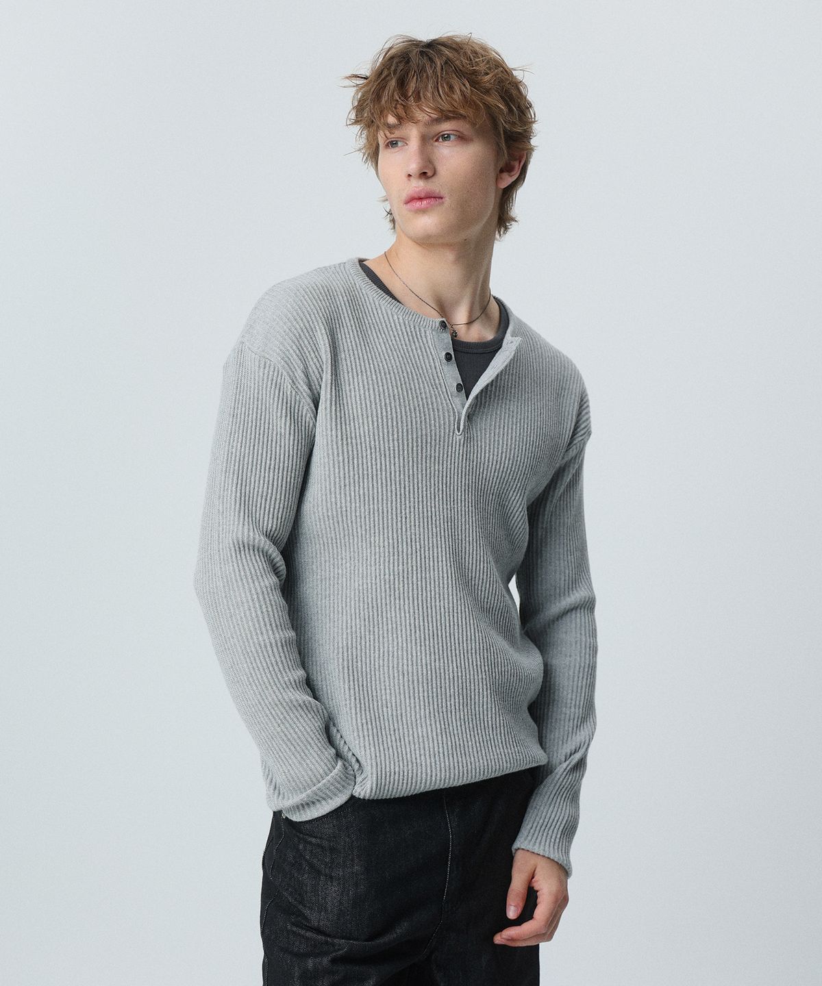 플로즈룸(FLAWSROOM) Textured Ribbed Cotton Henleyneck GREY