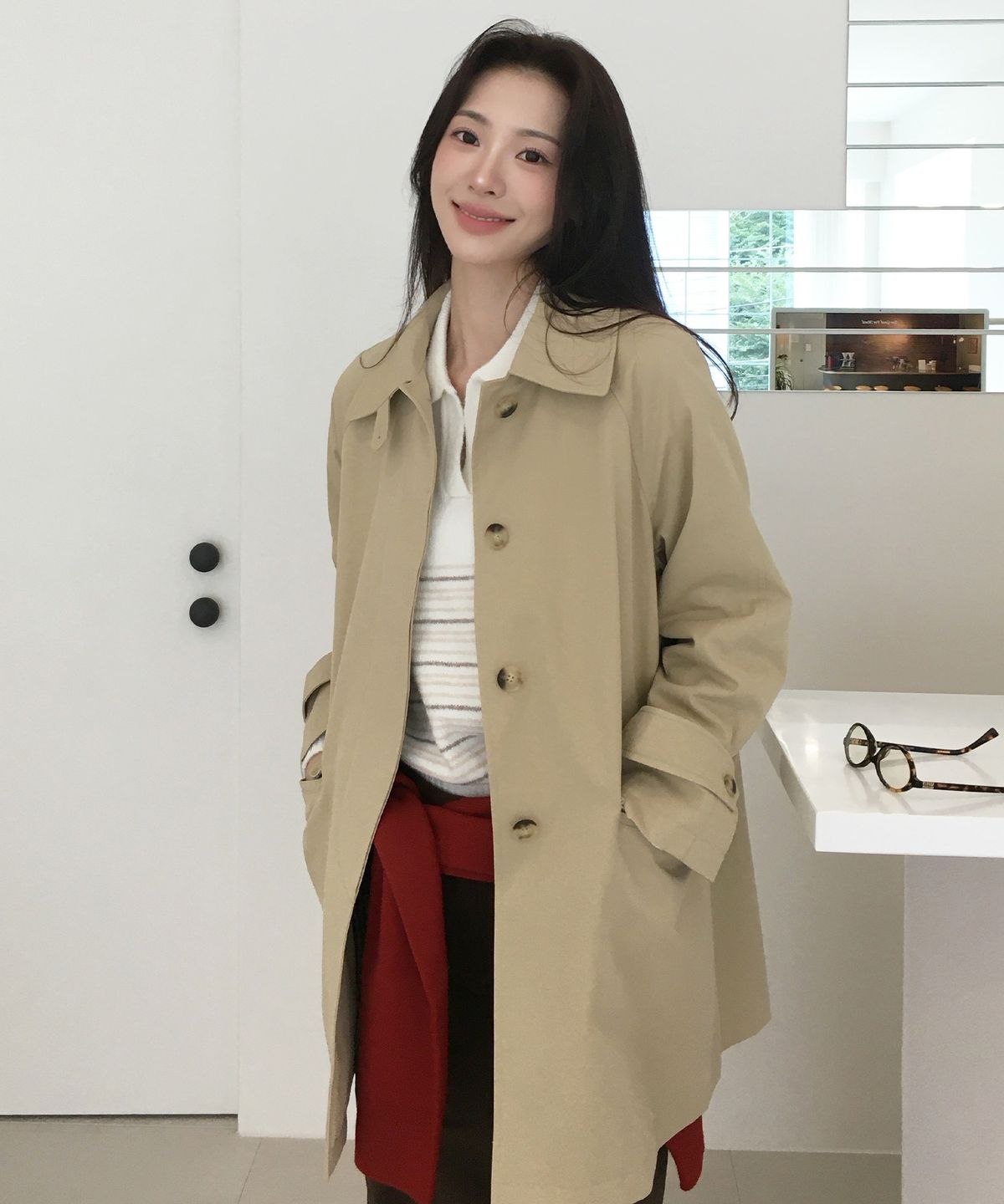 드로우핏 우먼(DRAWFIT WOMEN) 체크 라이닝 하프 트렌치 자켓 [BEIGE]