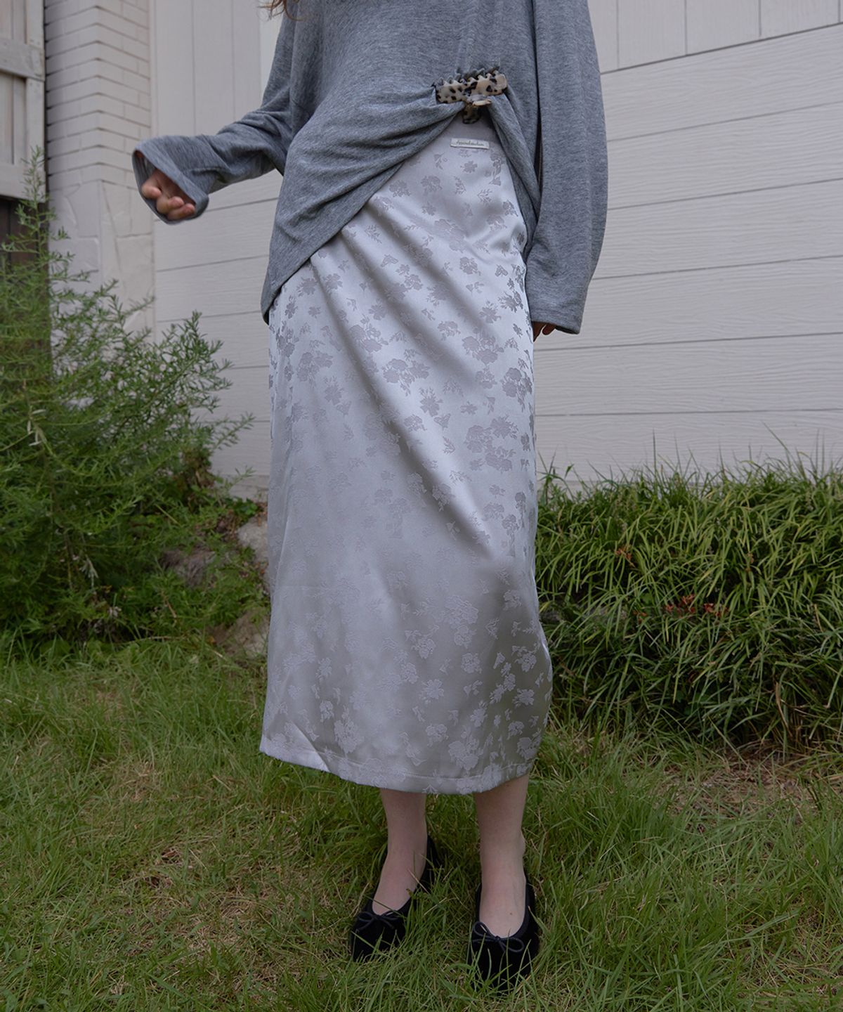 어패럴아카이브(APPAREL ARCHIVE) Heim floral long skirt - Gray