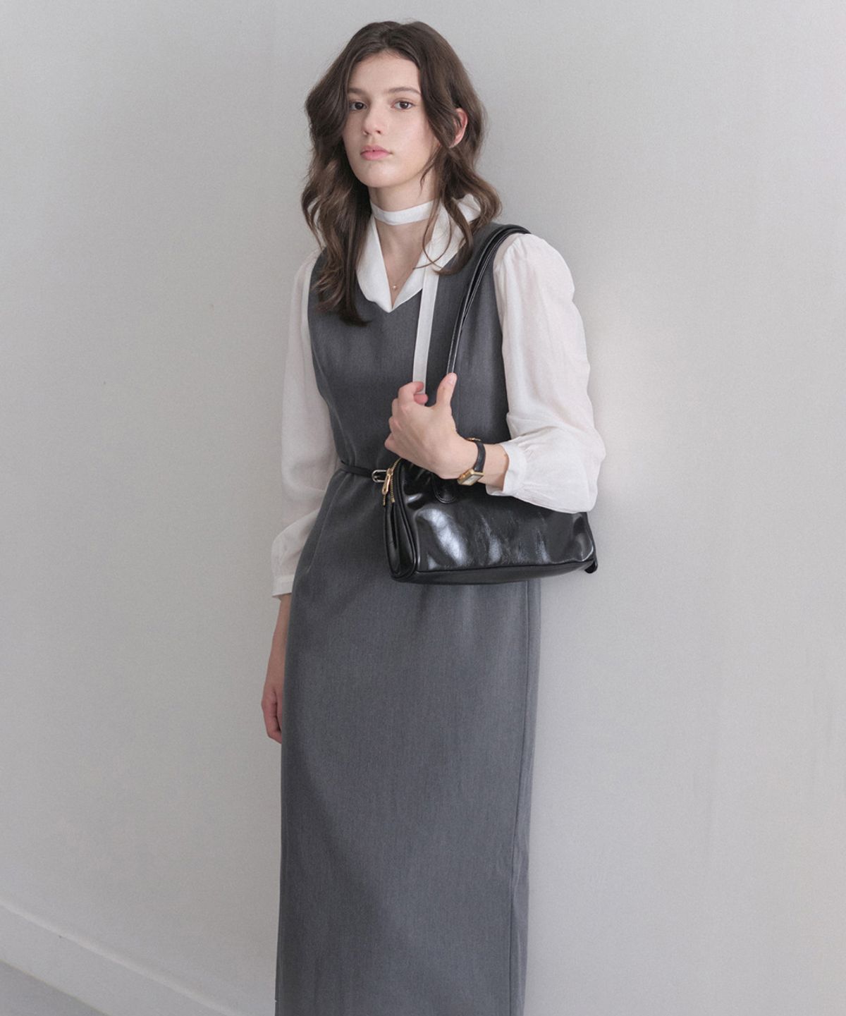 르나브(LENAV) Wool V-neck One-piece (grey)