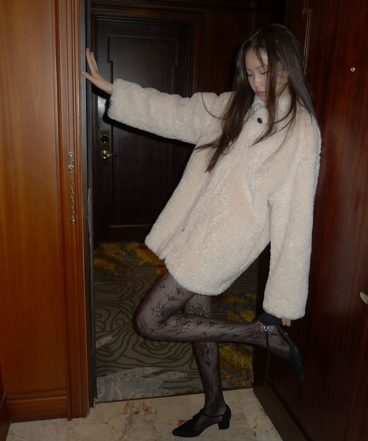 108파운드(108POUND) Bonnie Fur Half Coat_Ivory