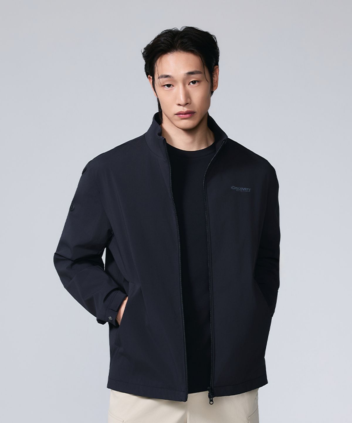 디스커버리 익스페디션(DISCOVERY EXPEDITION) 남성 하이넥 블루종 자켓 (BLACK)