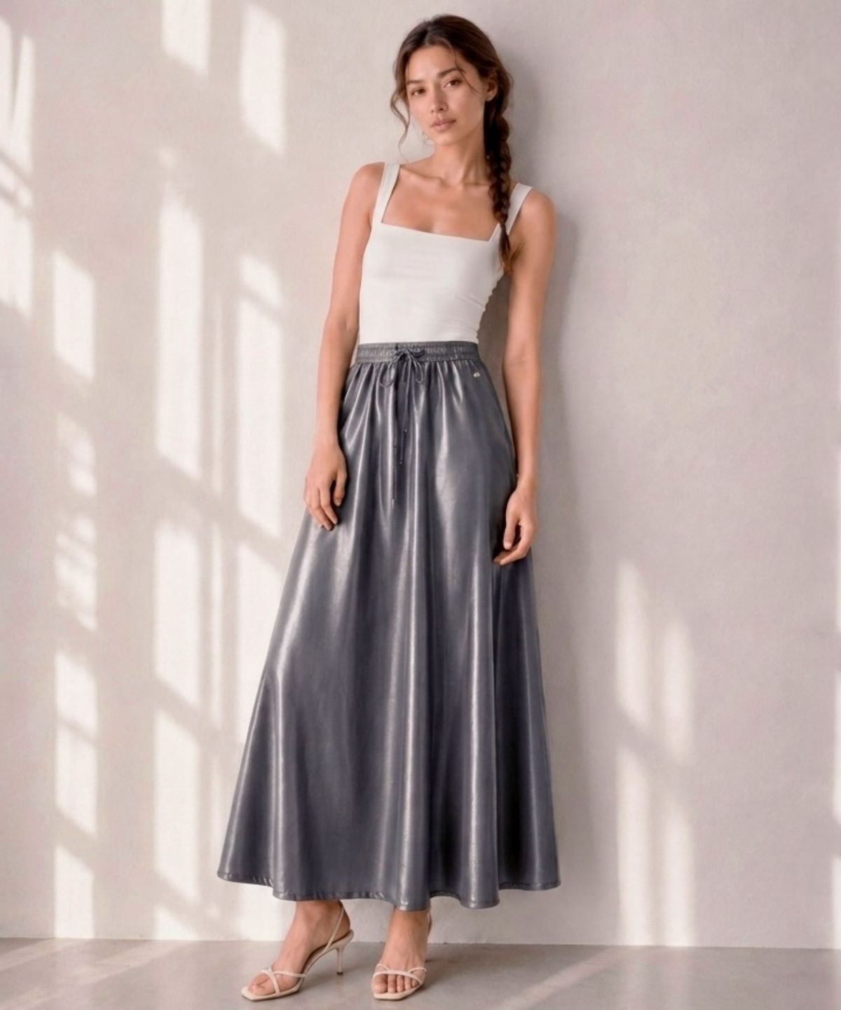 블랙크러쉬(BLACRUSH) Silky Satin A-Line Skirt / 차콜