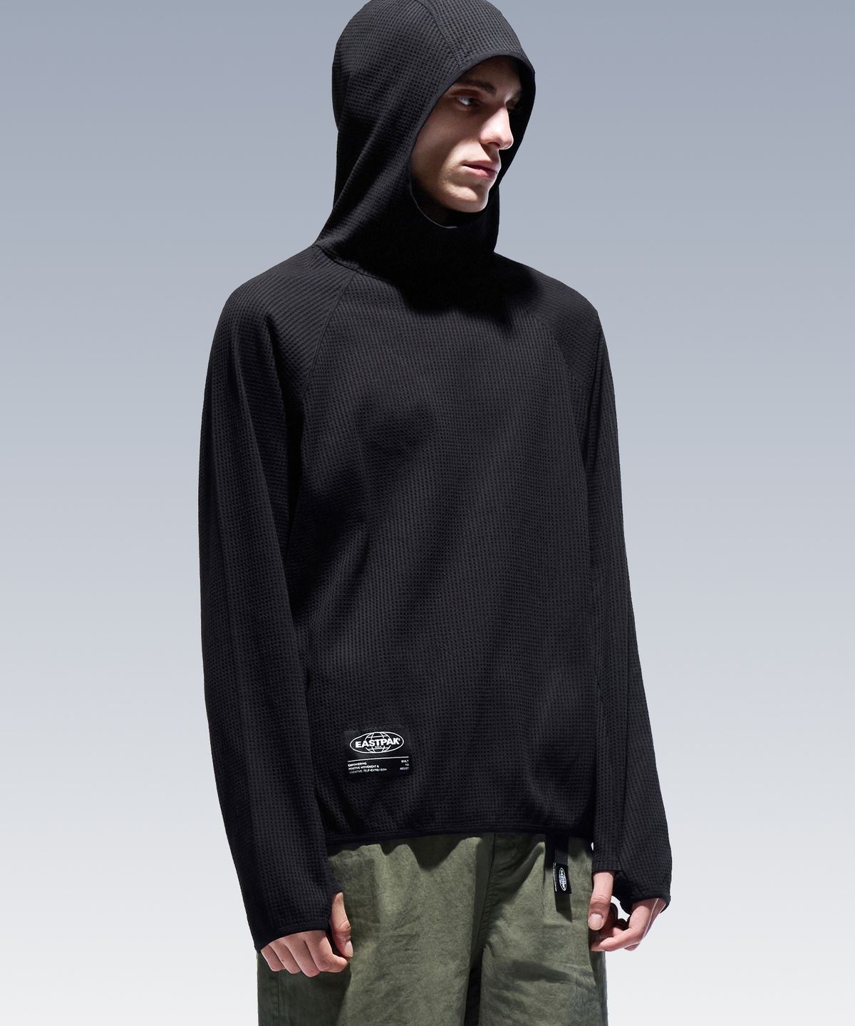이스트팩(EASTPAK) 와플 후드 티셔츠 Black